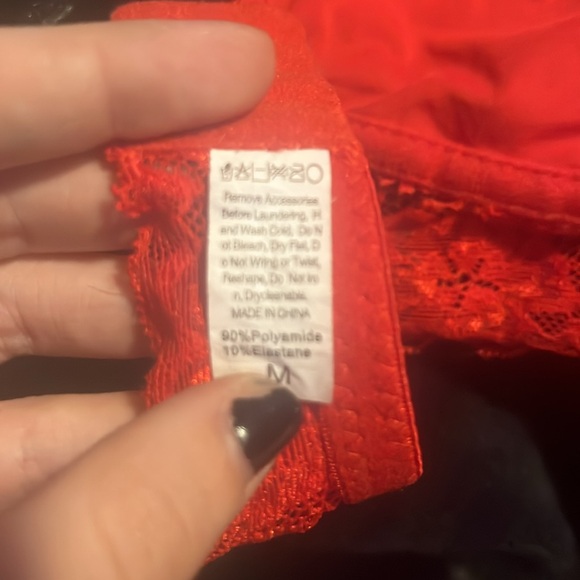 Its very comfy but its doesnt have alot of support - Picture 3 of 3